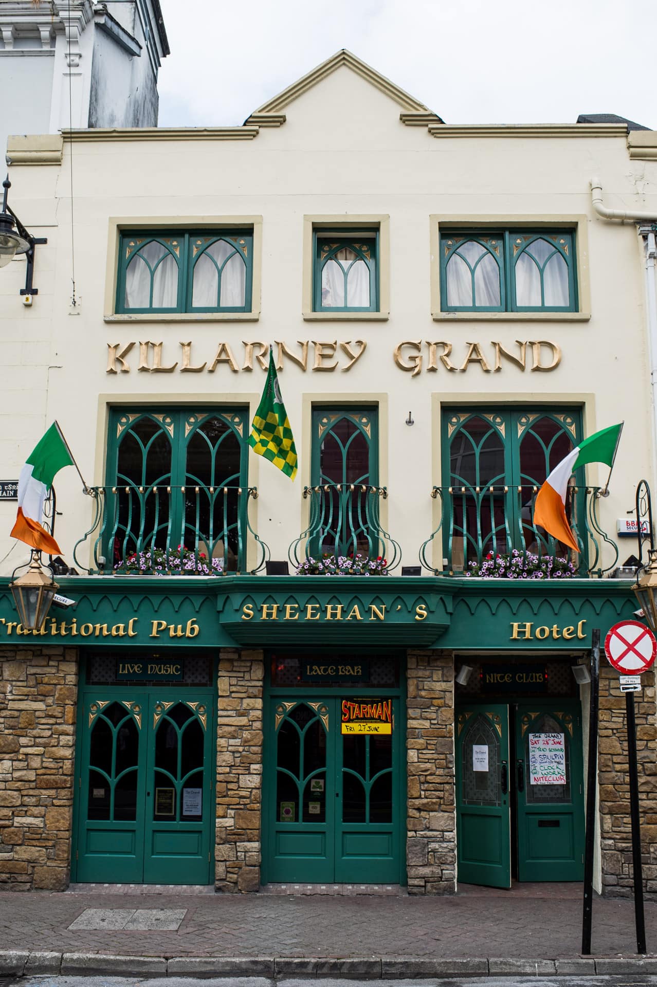 Killarney Grand pub