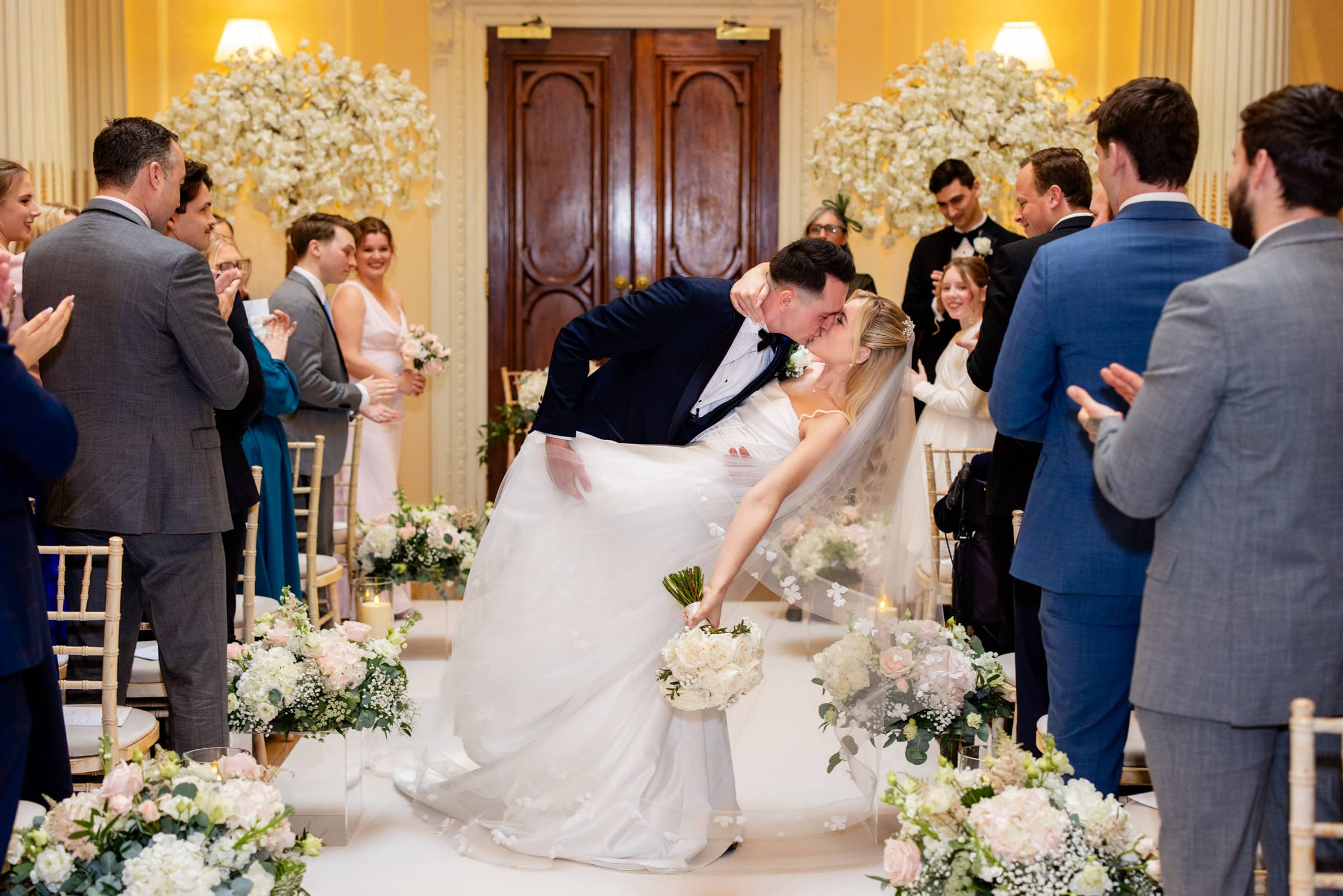 a kiss dip on the aisle